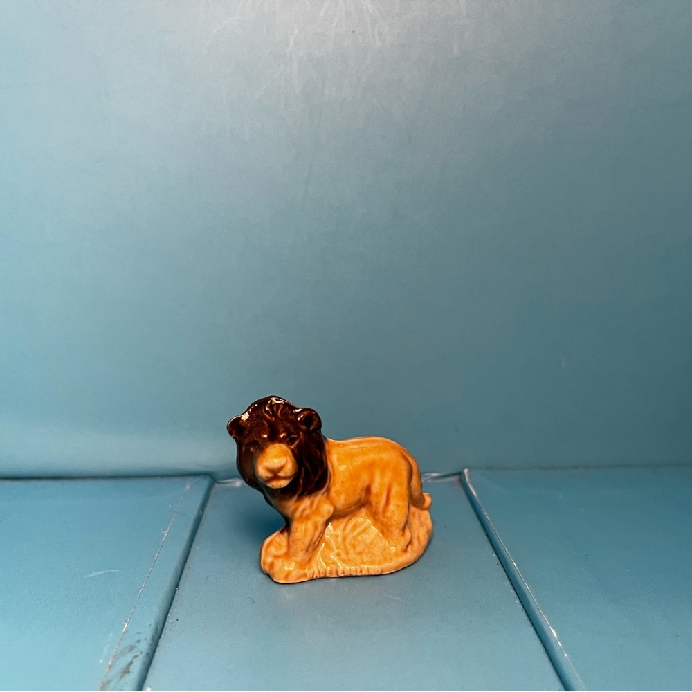 Ceramic Lion Figurine - Brown and Tan